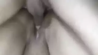 فتاة بيضاء تتناك بعنف وهي تبكي