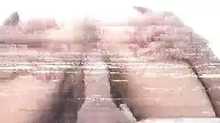 بزاز كبيرة يلعب بها رجل كبير