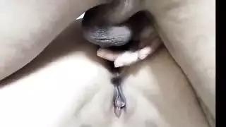 إباحية جامدة: قضيب كبير ينيك طيزها وفرجها المصريين الضيقين