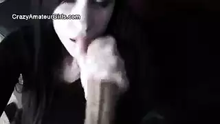 مراهقة سمراء تتعرض لجنس وجهاً لوجه قبل جلسة اليوجا