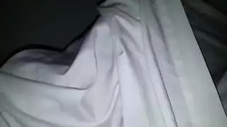 الزوج ينيك اخته زوجته في البيت