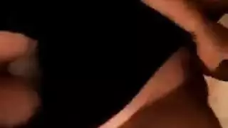 مراهقة مدبوغة تعرج من جنس قوي وتعدد هزات الجماع