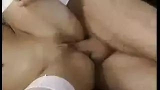 مشهد إكس إكس إكس: مراهقة شقراء شاحبة بفرج محترق تمارس الجنس