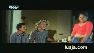 رسوم إباحية سحاقية مع إيلاج مزدوج باستخدام قضيب اصطناعي